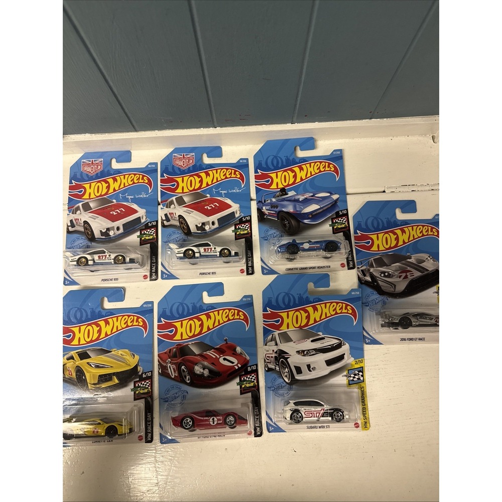HOT WHEELS Lot Of 7 HW‎ RACE DAY SpEED GRAPHICS Ford Corvette Porsche Subaru +